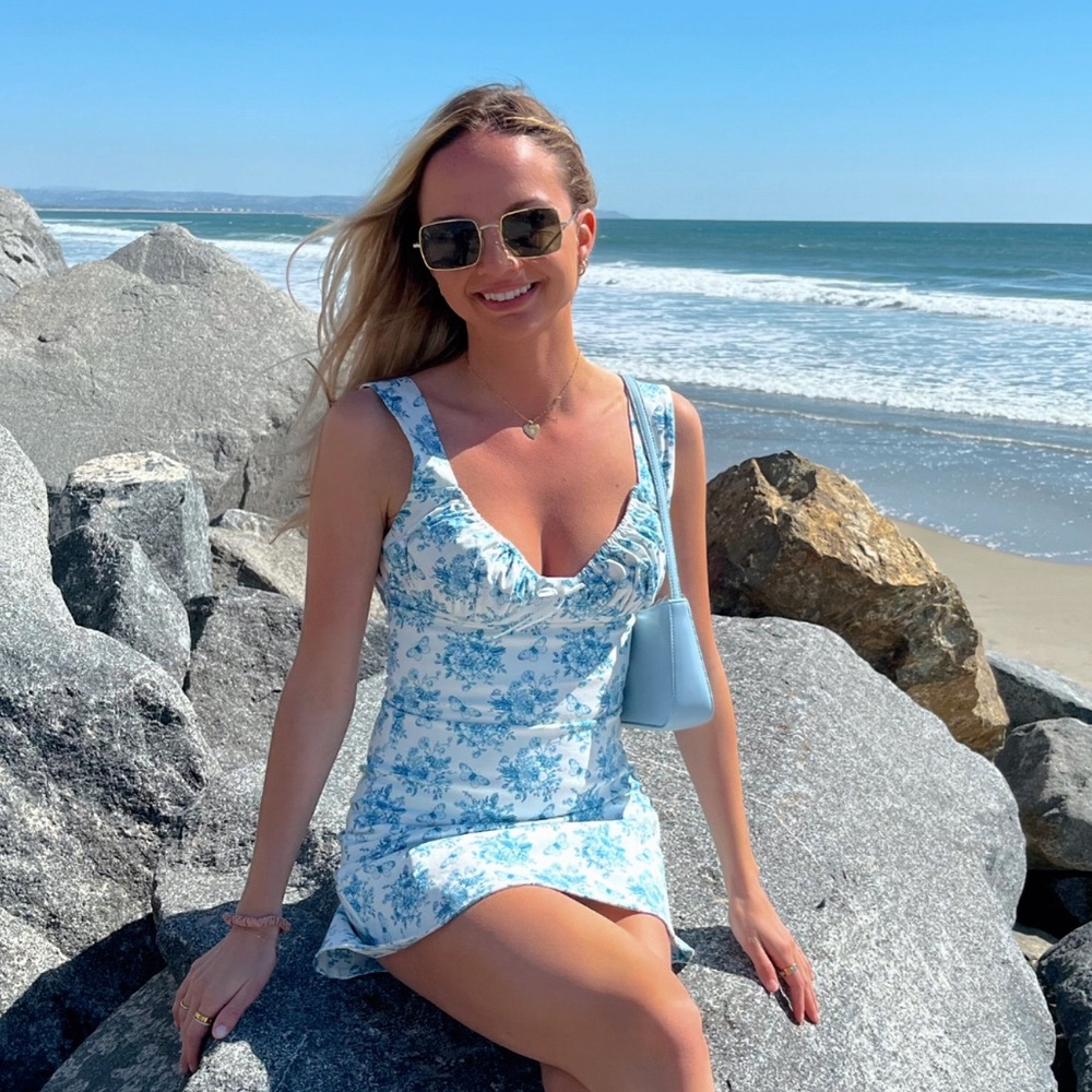 Meet your Posher, Rina